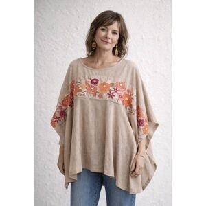 Savanna Jane Boho Embroidered Floral Flowy Poncho Peasant Top Tan Beige S/M